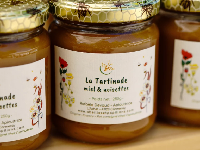 Pâte à tartiner miel-noisettes - Abeilles et Papillons