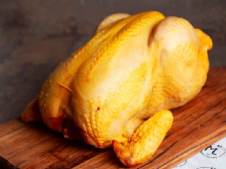 Volailles de Noël, foie gras, gratin de pommes de terre - La ferme de sous la ville