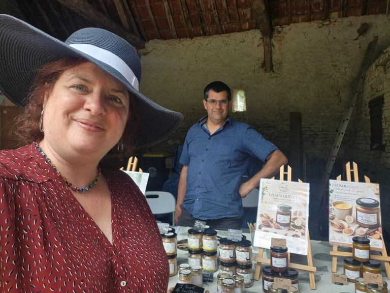 🍯 Miels locaux du Cher (18) – récolte à la ferme et circuits courts - Les Fabuleuses du Berry
