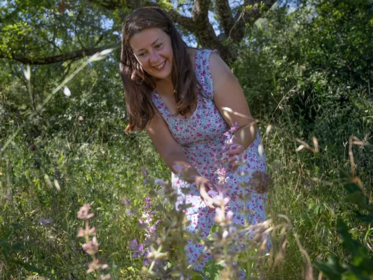 Kerilia Verger - Productrice de baumes à lèvres, collaboratrice et co-fondatrice de La Place aux Herbes - La Place aux Herbes