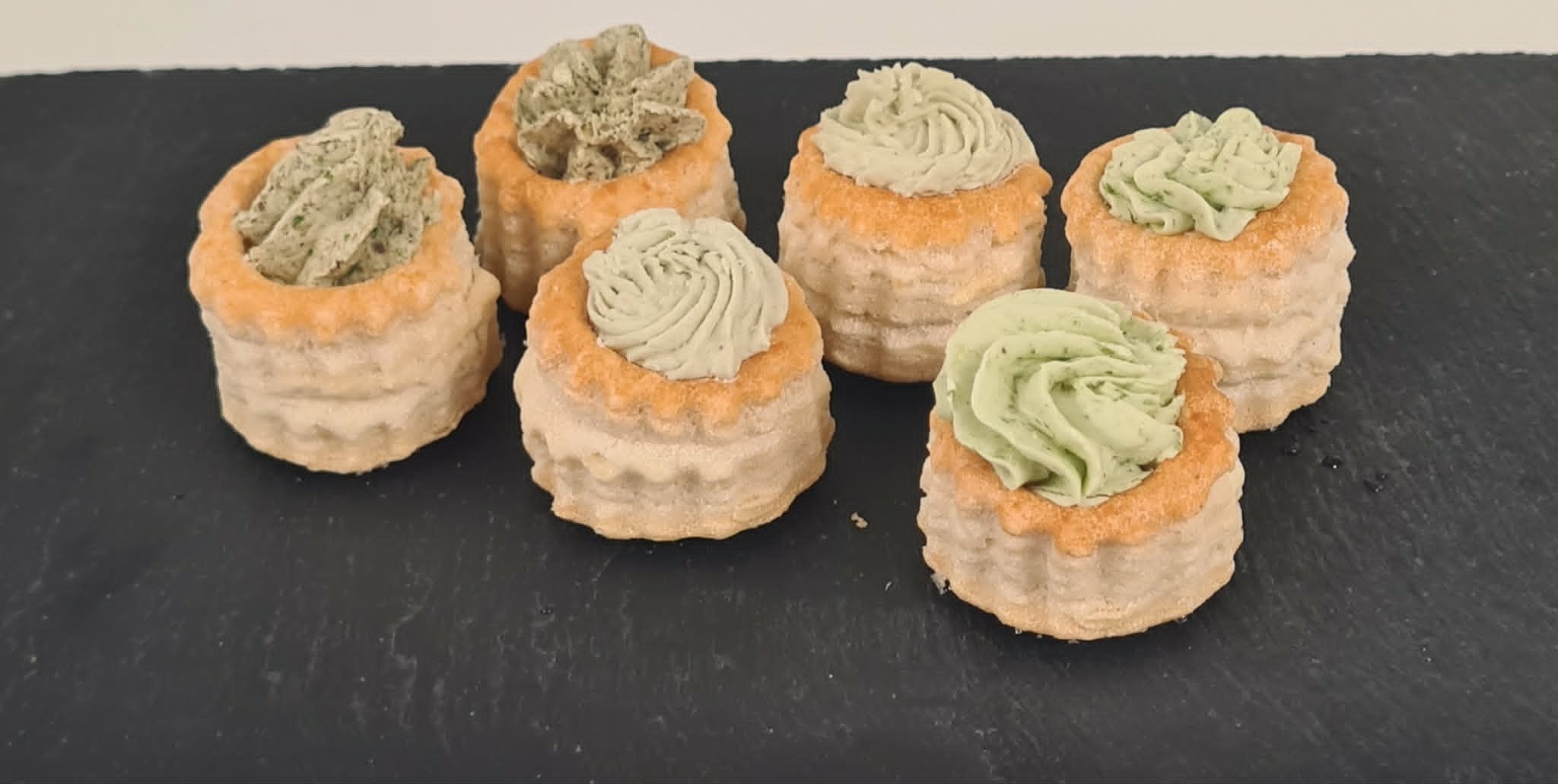 12 feuilletés  3 saveurs