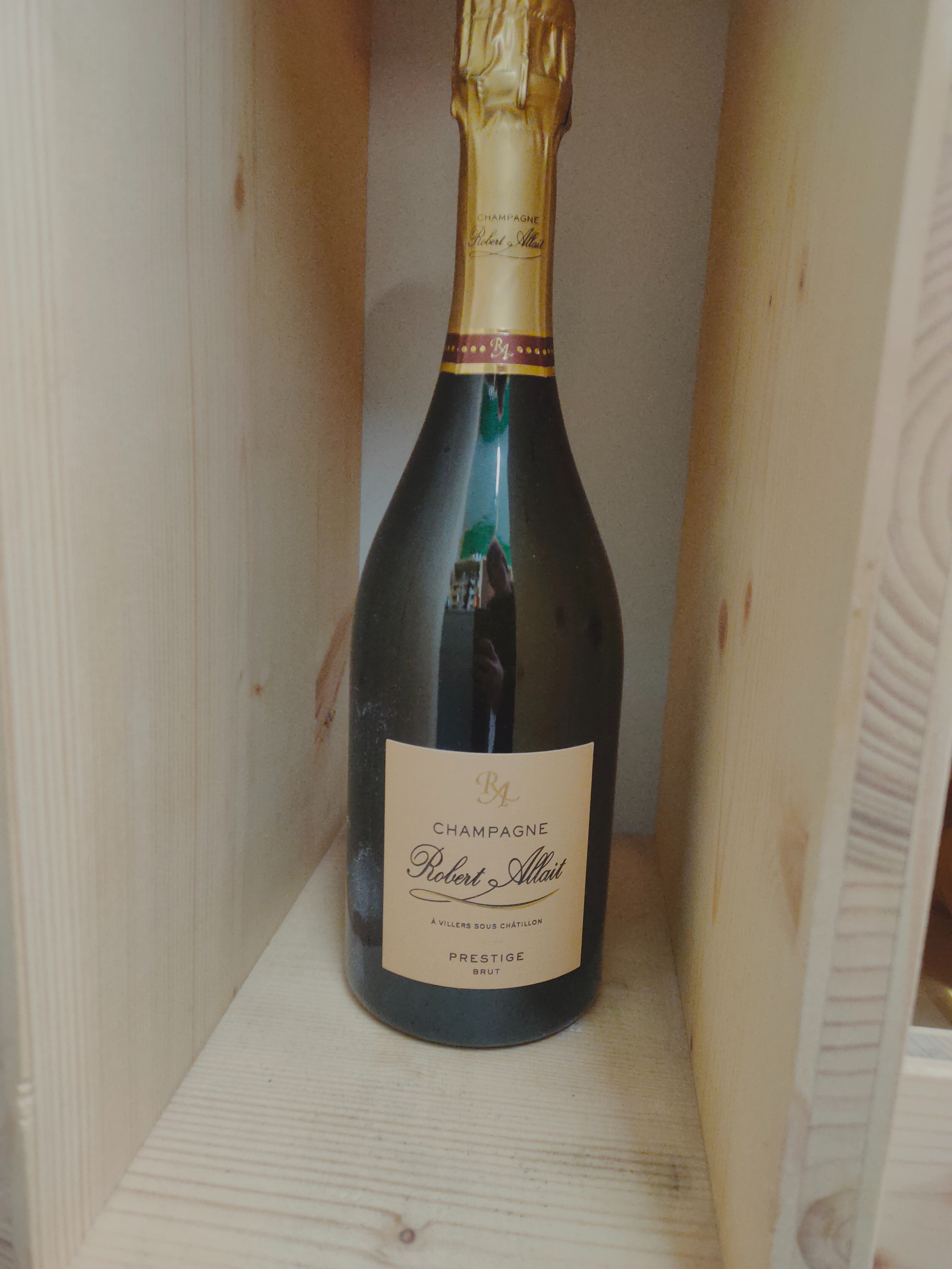 Champagne Robert Allait 75cl