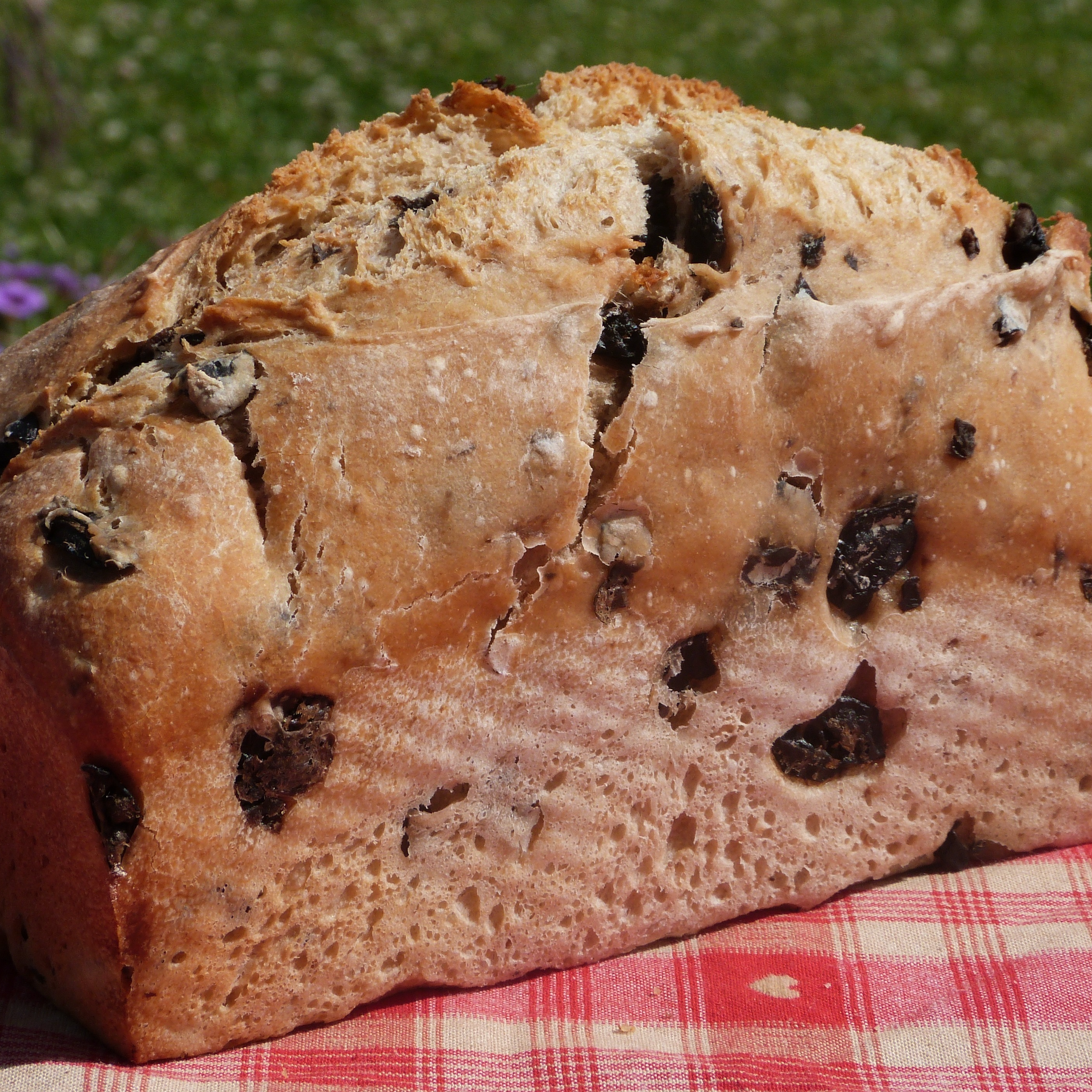 Pain aux olives
