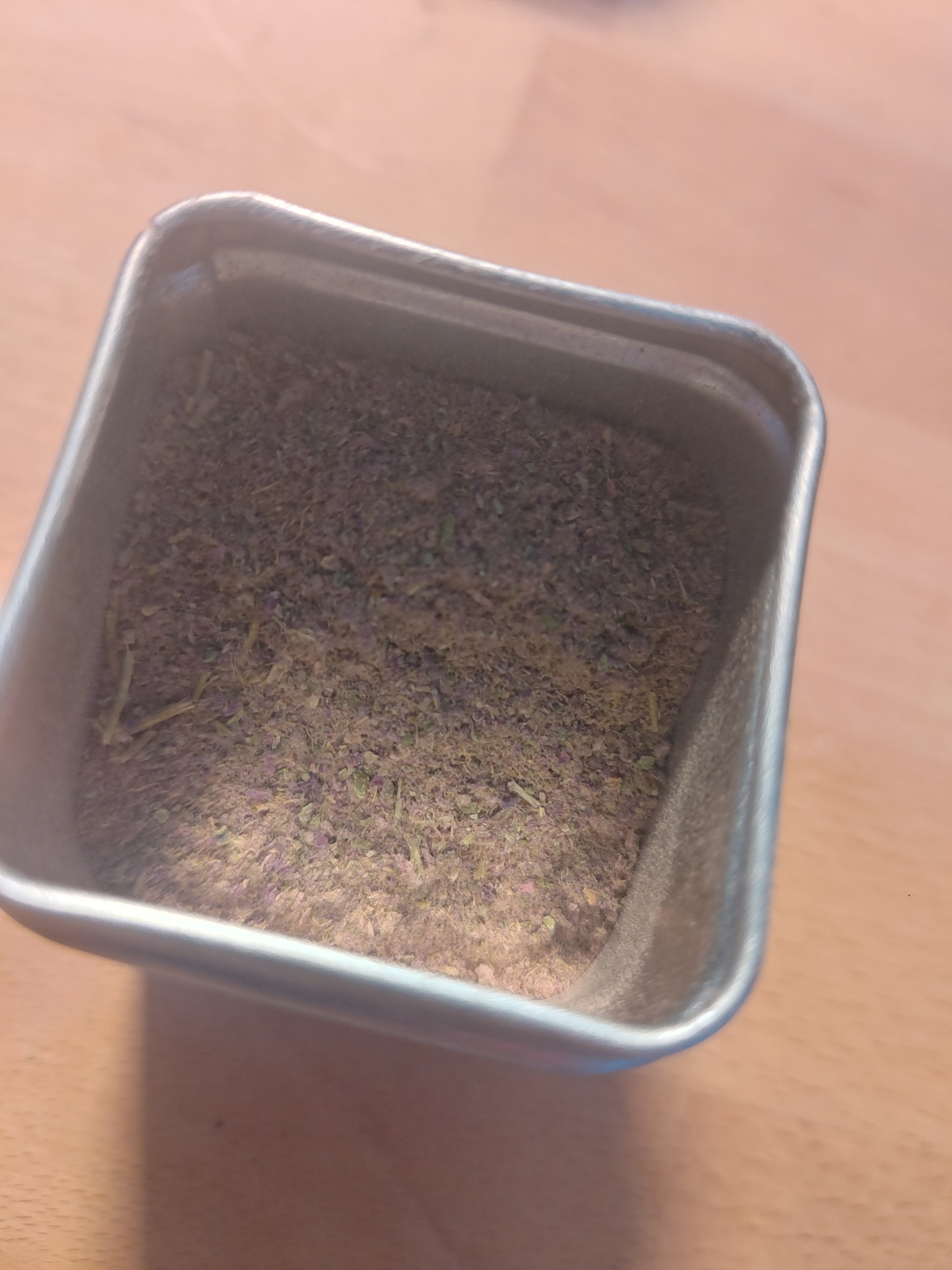 Encens en poudre de rose du jardin