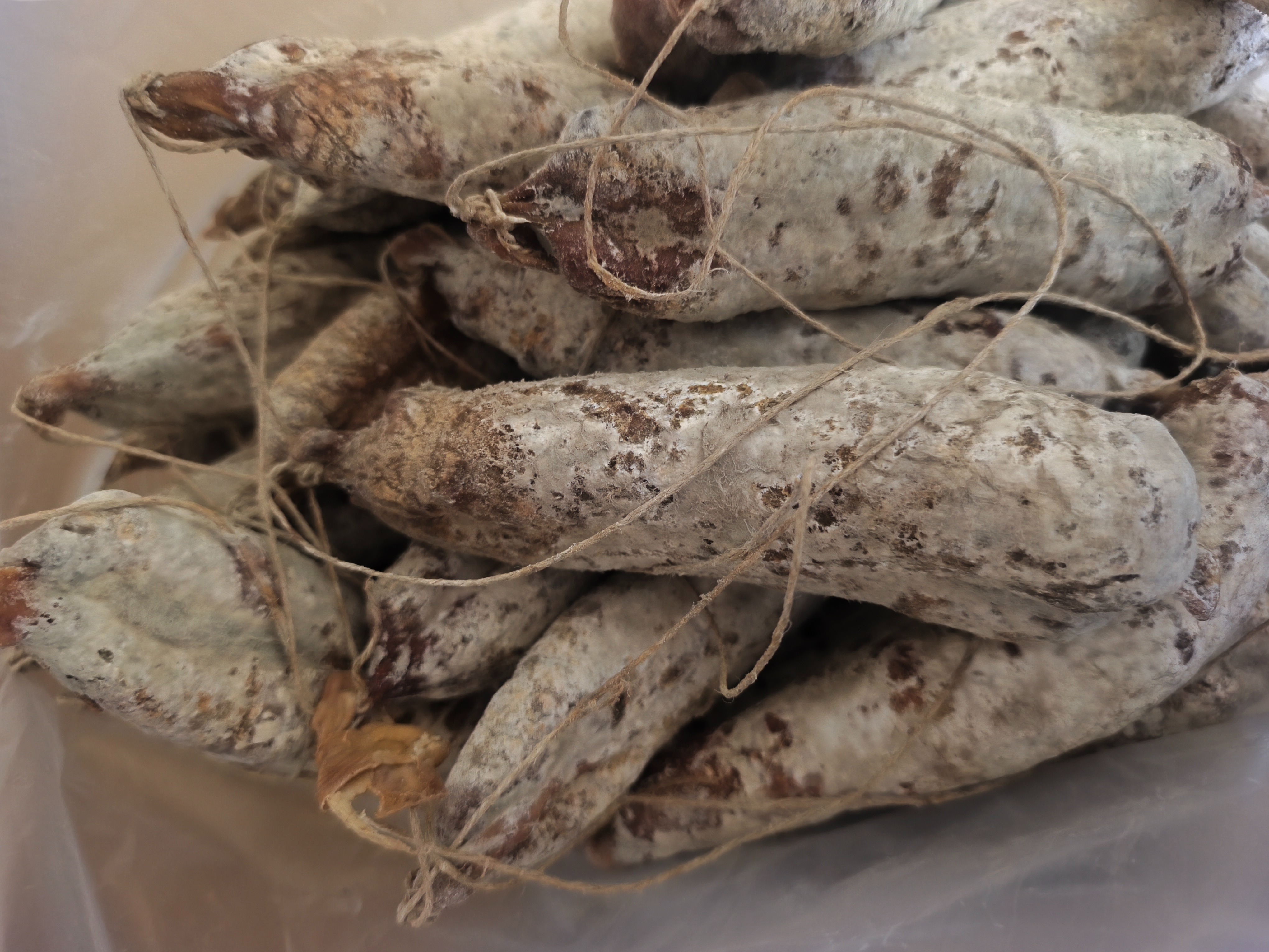 Saucisson d agneaux Dorper aux éclats de pistaches - 235g