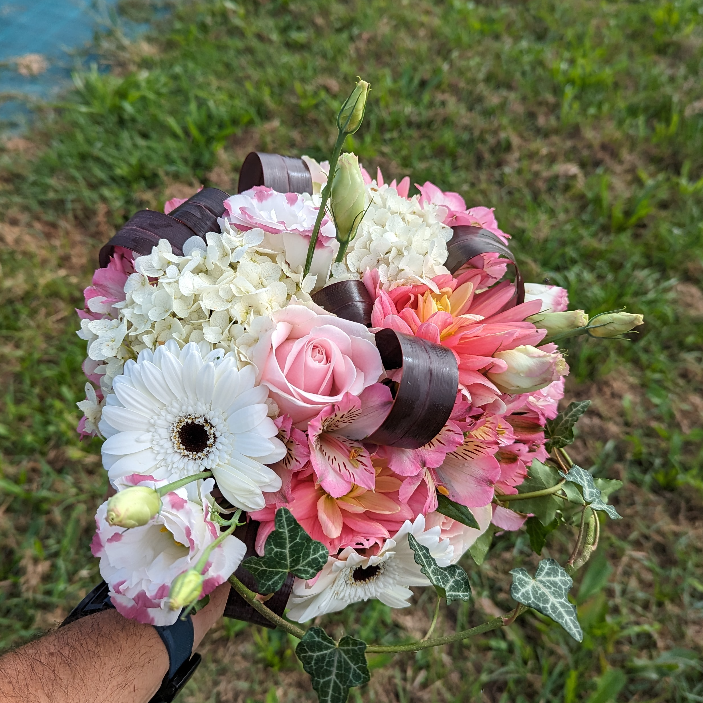 bouquet de fleurs de saison pastel