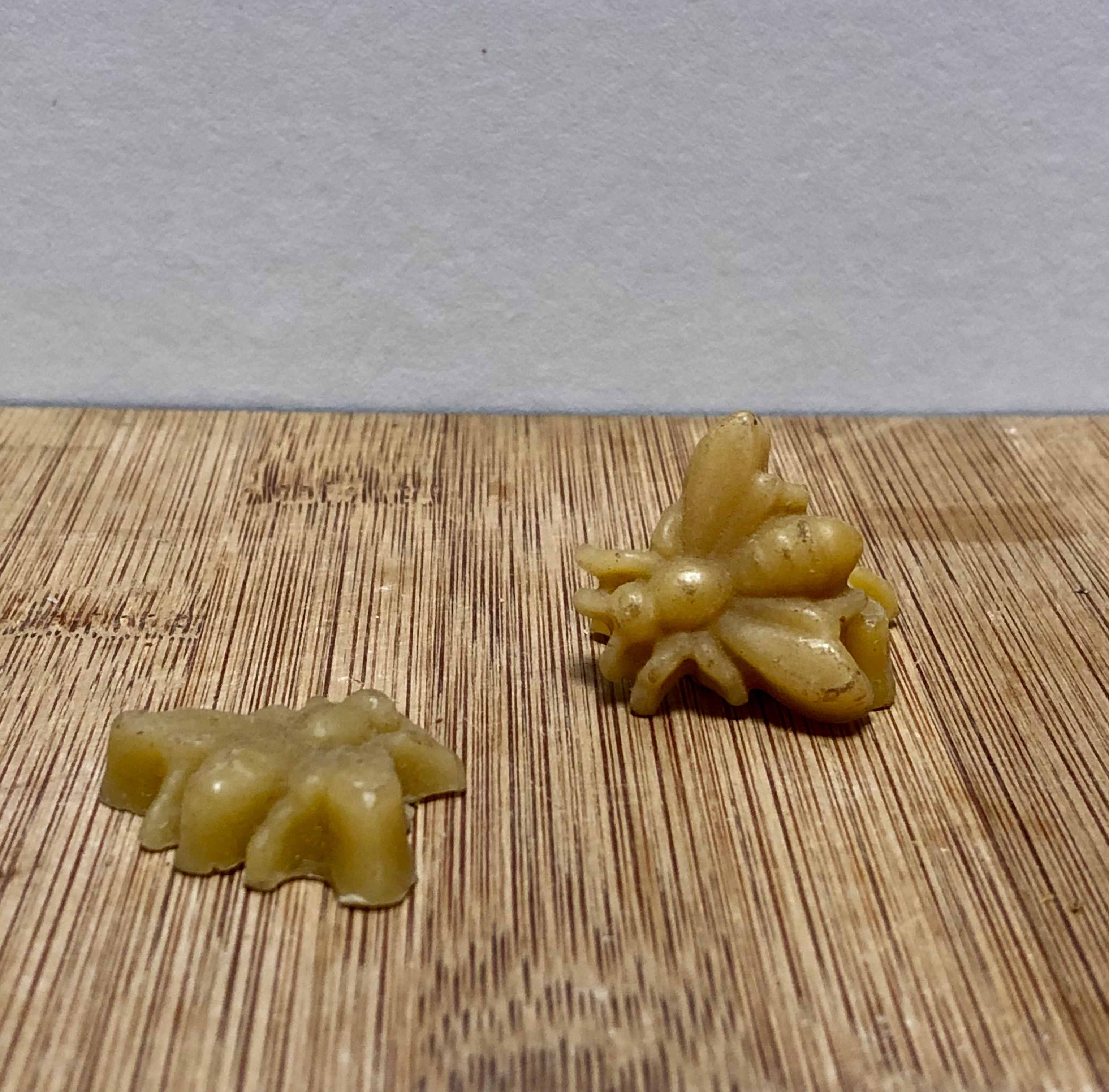 CIRE en forme d’abeille