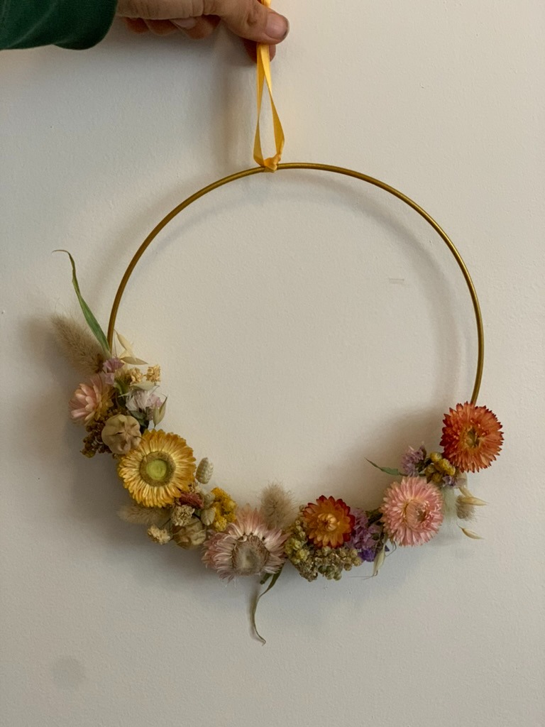 Couronne de fleurs séchées