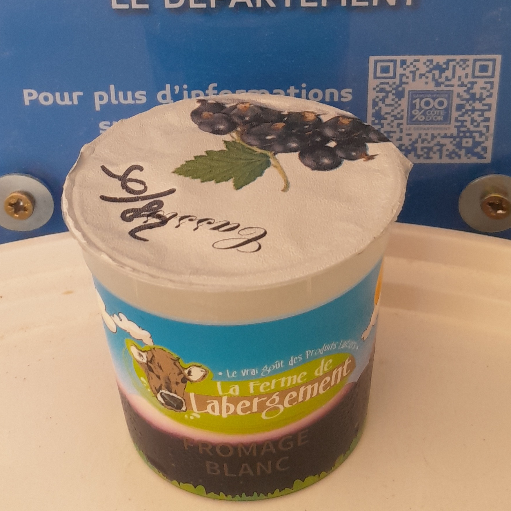 Fromage blanc sur lit de confiture vanille