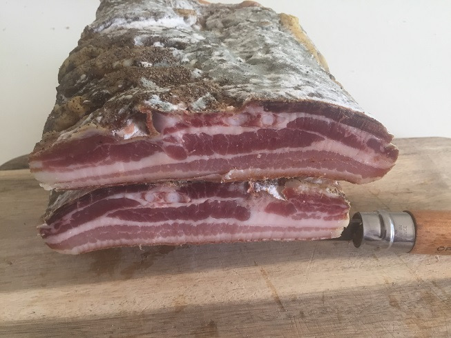 Poitrine séchée de porc (pièce d'env 250 grs) - 0,25kg