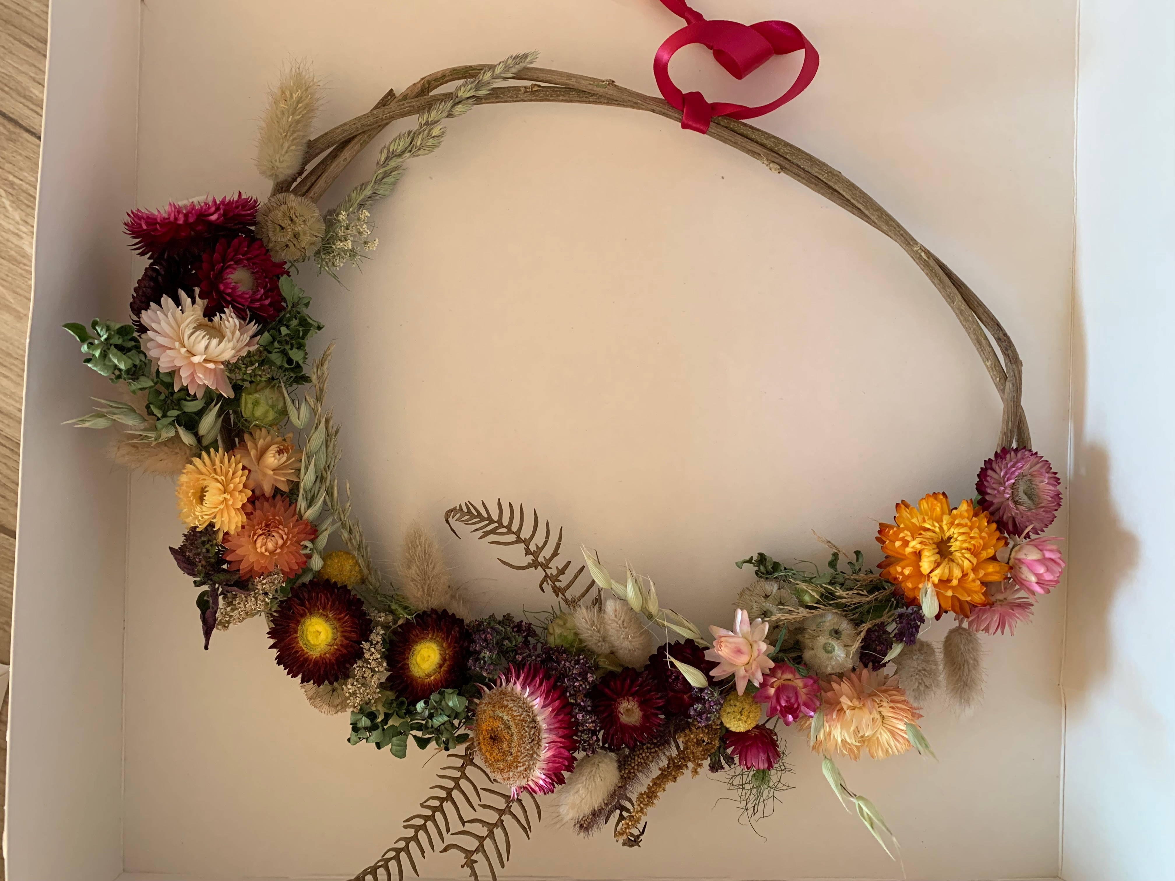 Couronne de fleurs séchées. Gde. Format Au choix.