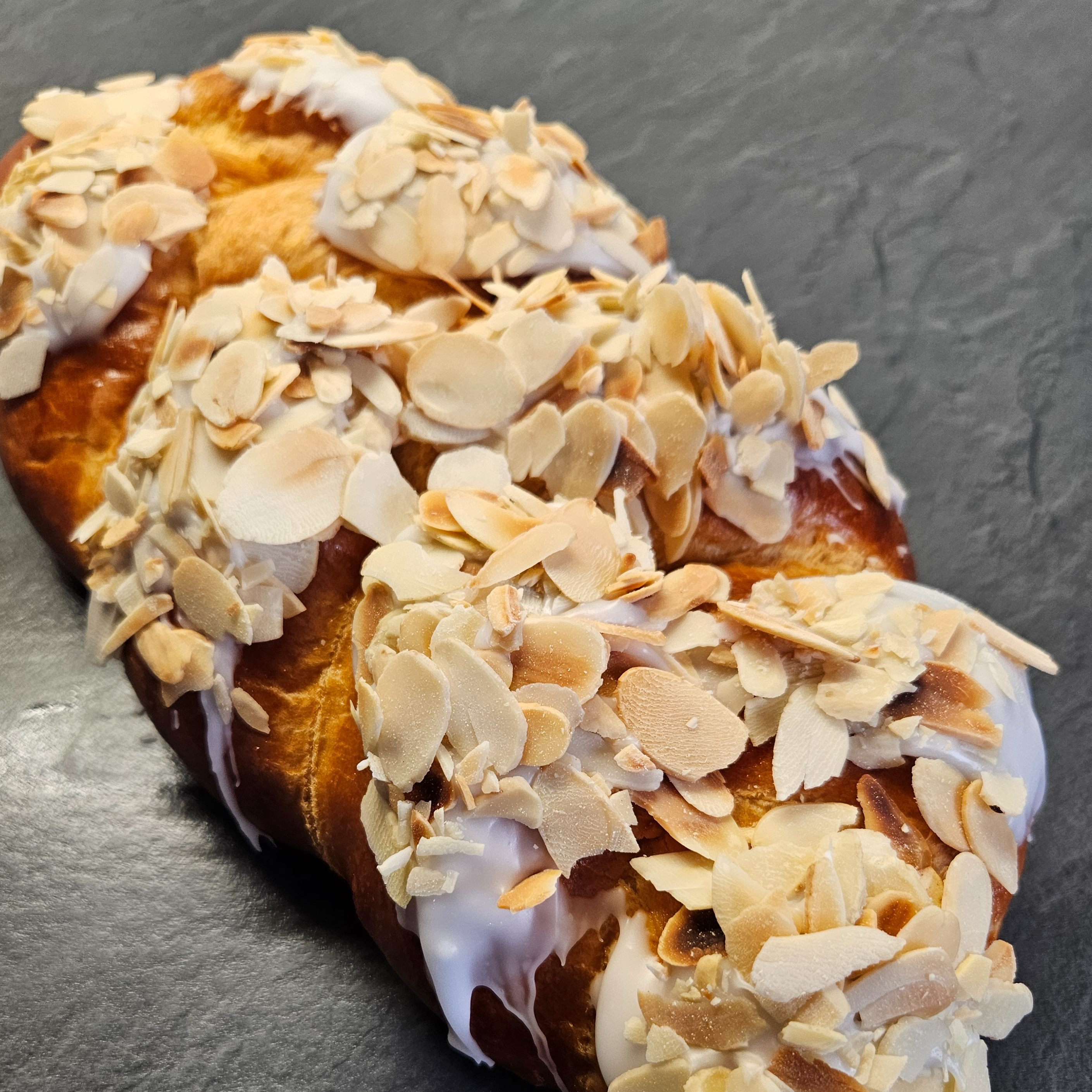 Brioche Tresse Glacee Et Amandes