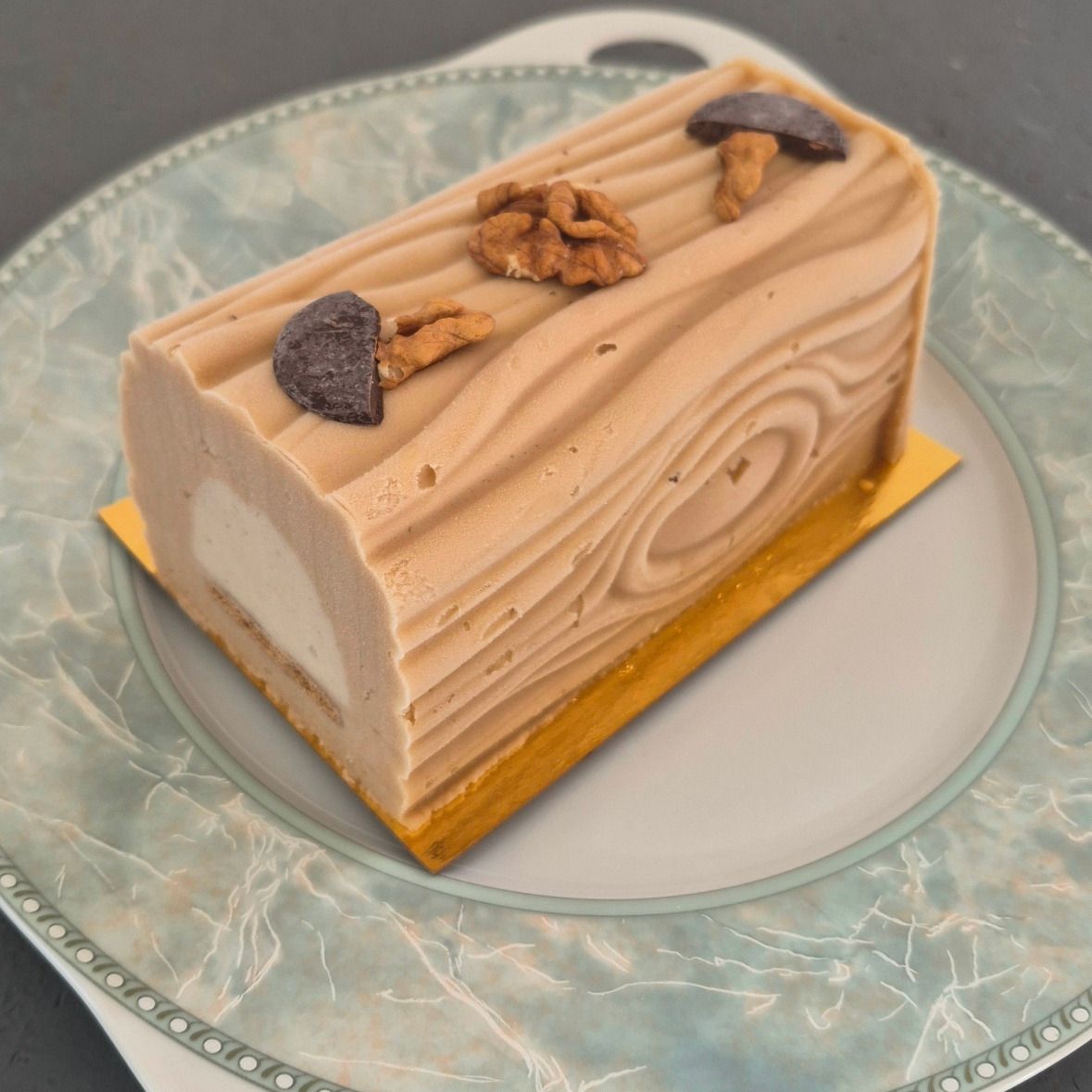 Bûche Café/Noix : 6 À 8 Personnes - 750ml