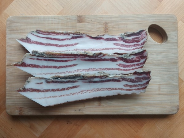 VENTRECHE TRANCHEE SECHE DE PORC NOIR - 200g