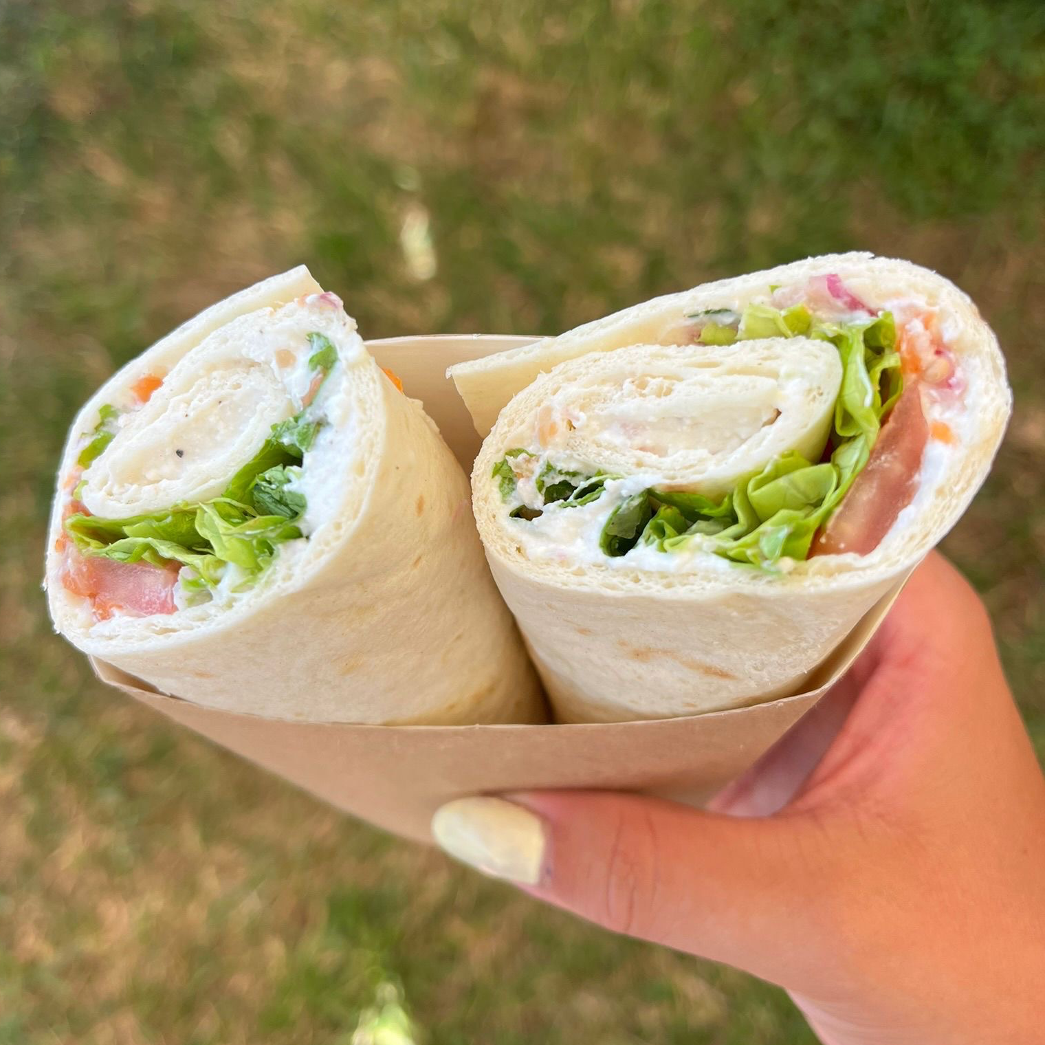 1 entrée : wraps truite fumée et caillé de chèvre