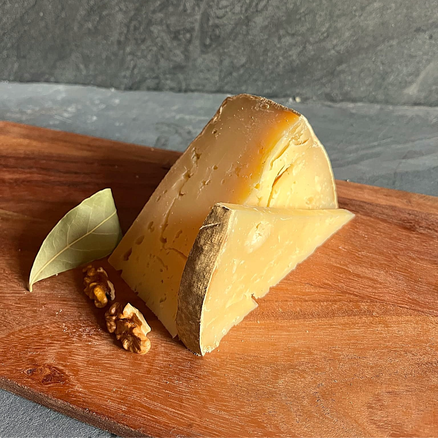 Tomme des Pyrénées IGP affinage 12 mois - 1kg