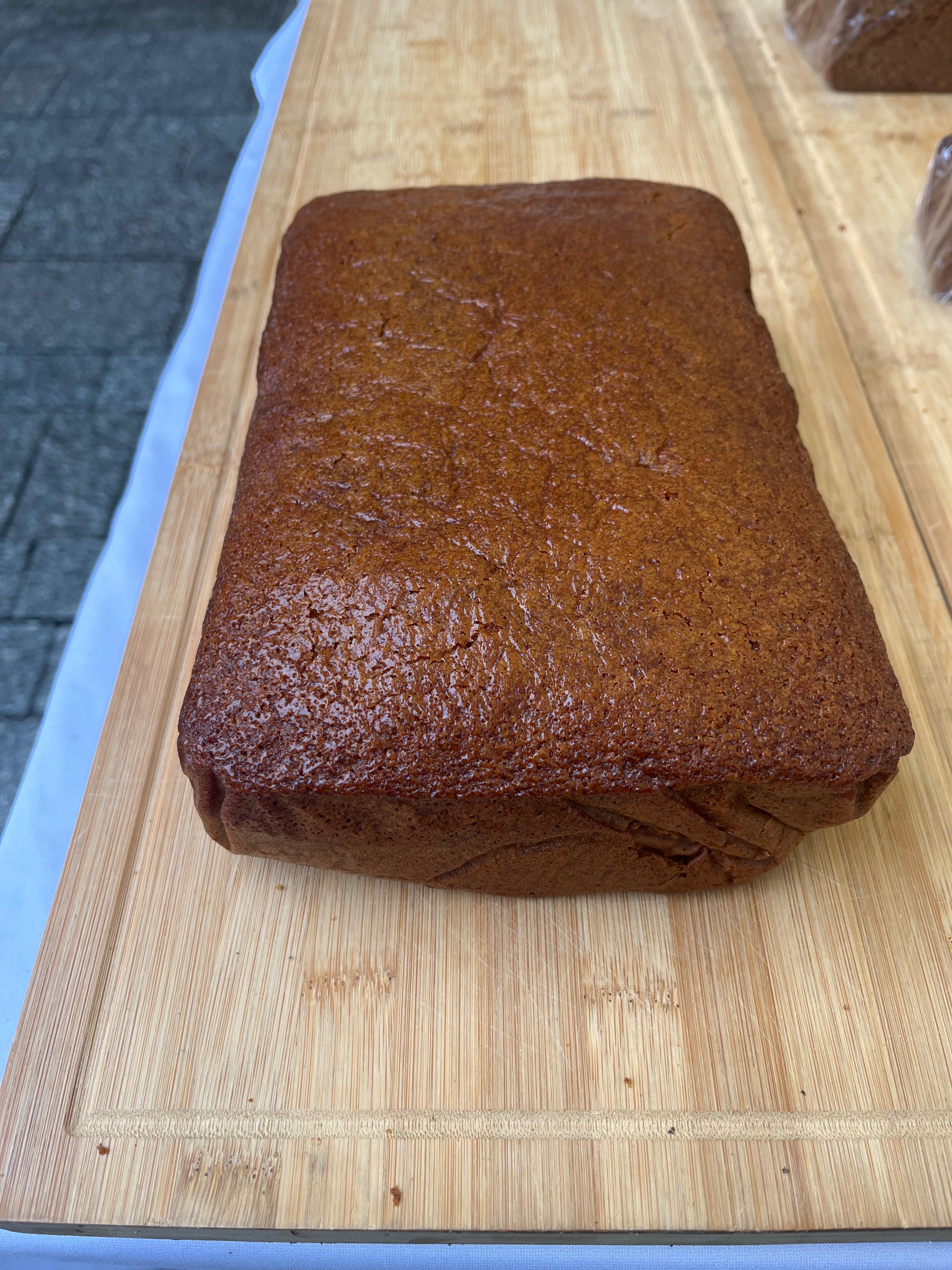 Pain d'épice nature à la coupe