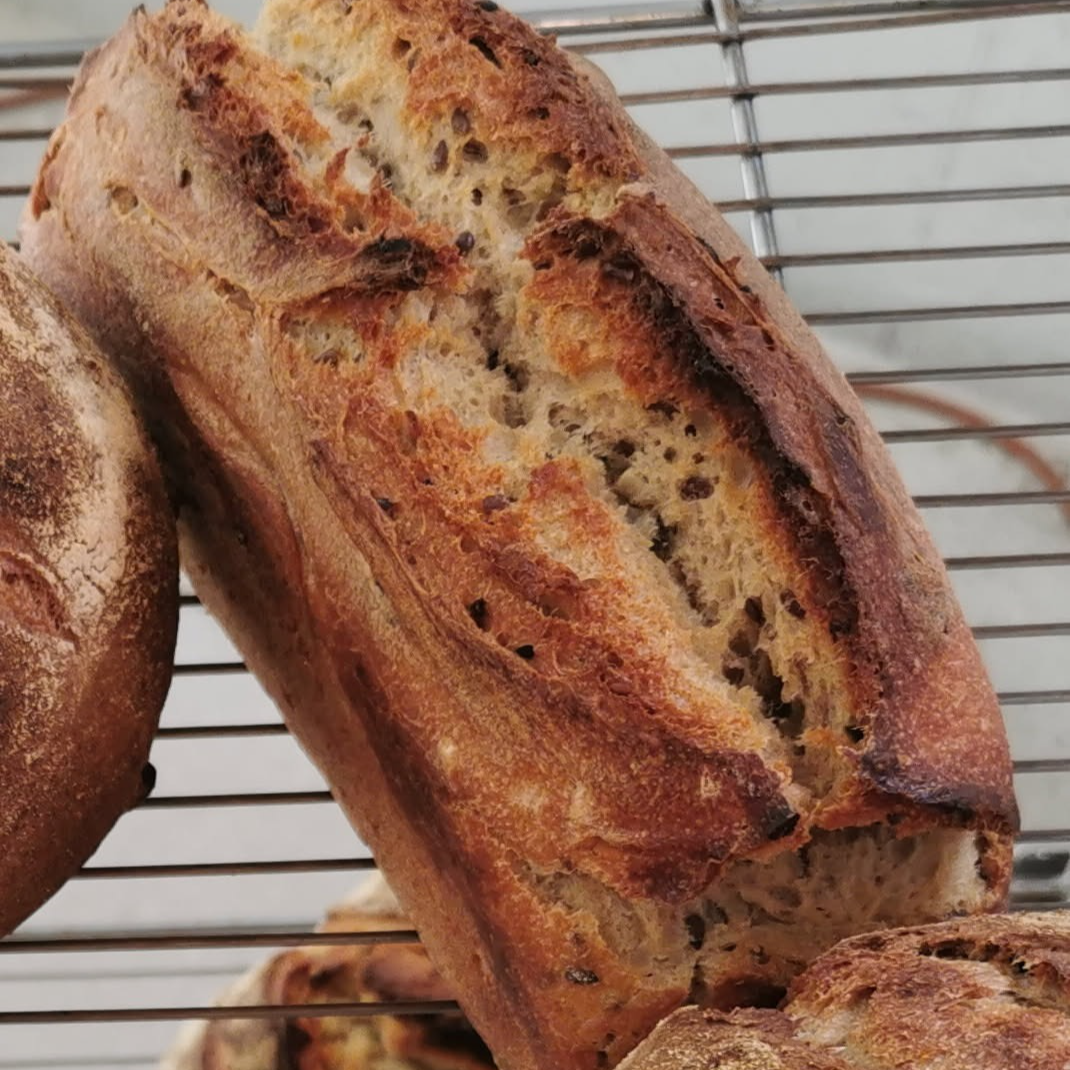 Pain semi complet 500g (panier du mercredi après-midi)