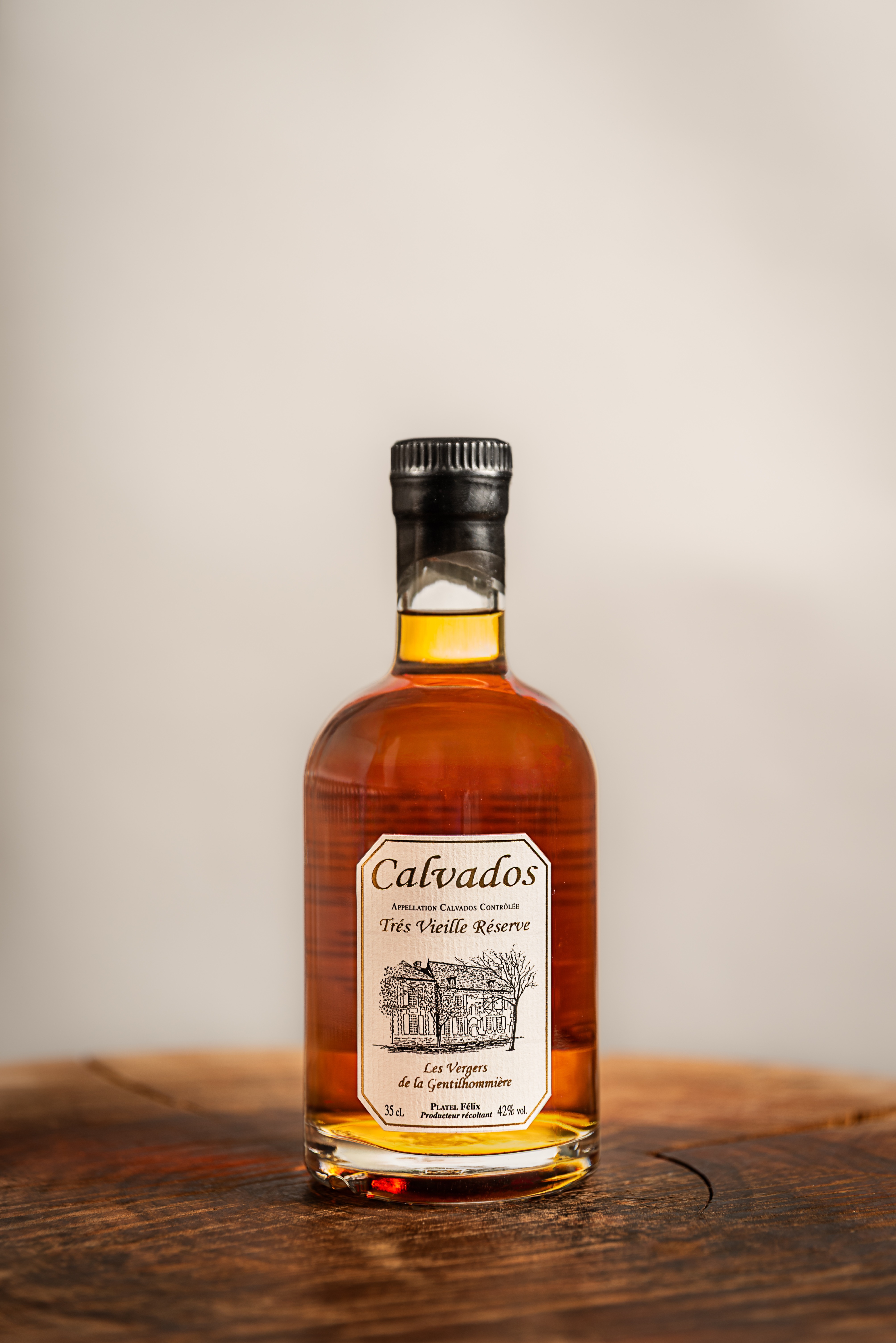 Calvados AOC - Très Vieille Réserve - 35 cL - 760g