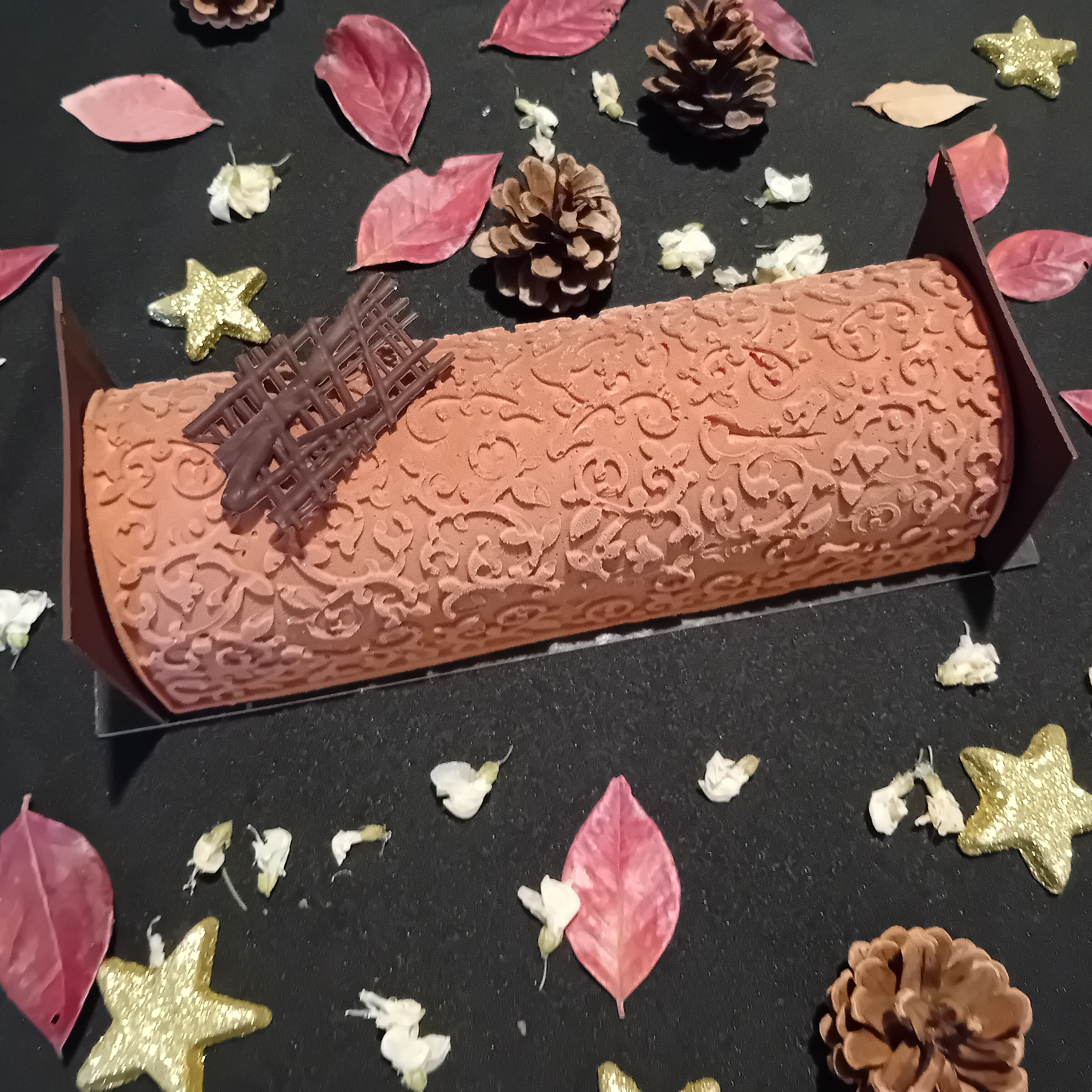Bûche glacée Fraise / Acacia 10/12 pers