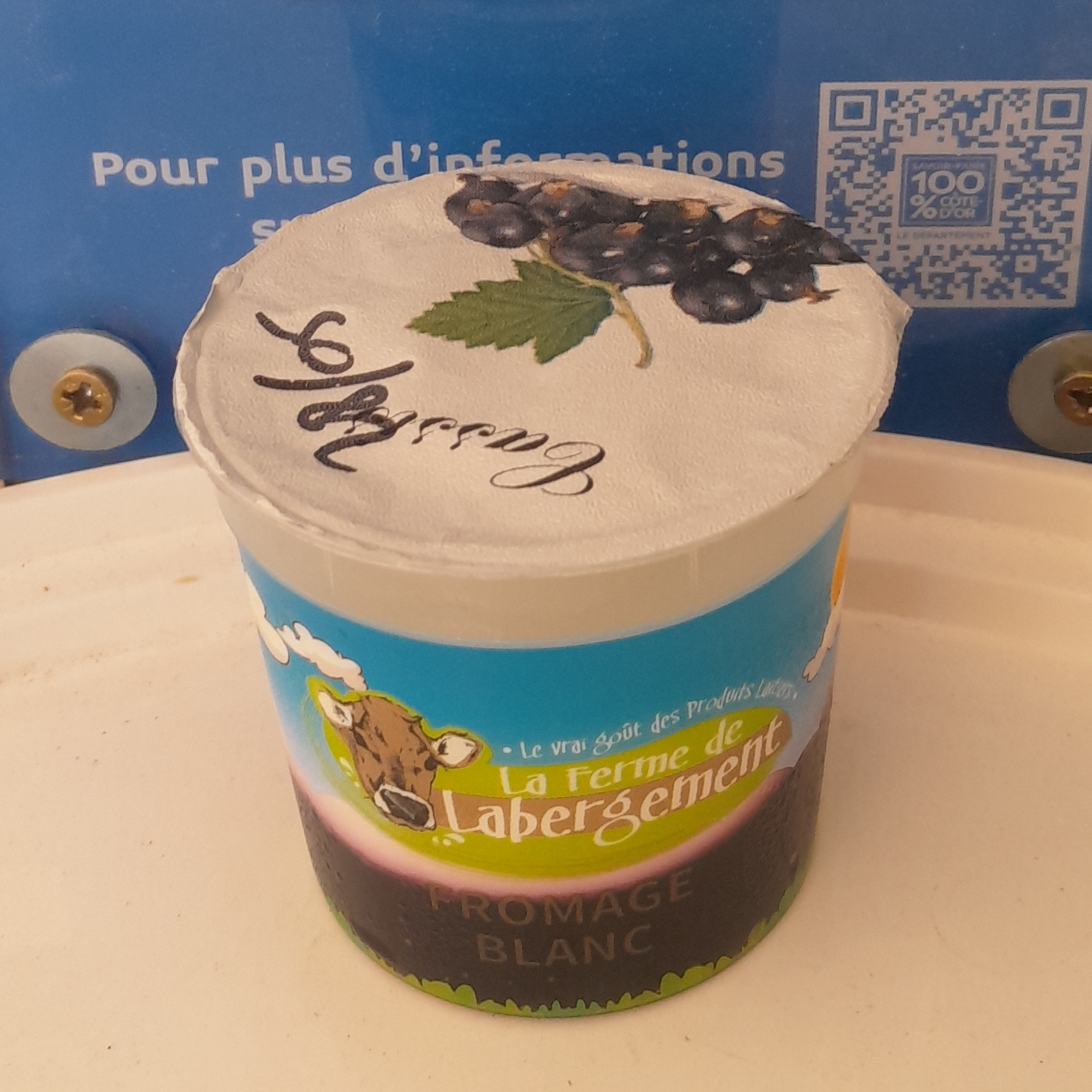 Fromage blanc sur lit de confiture abricot - 100g
