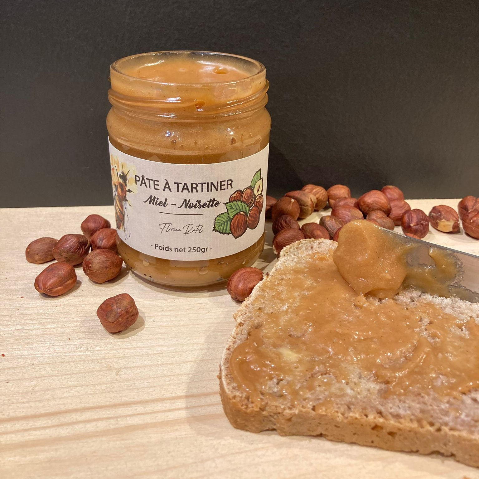 Pâte à tartiner « Miel – Noisettes »  pot de 250 gr