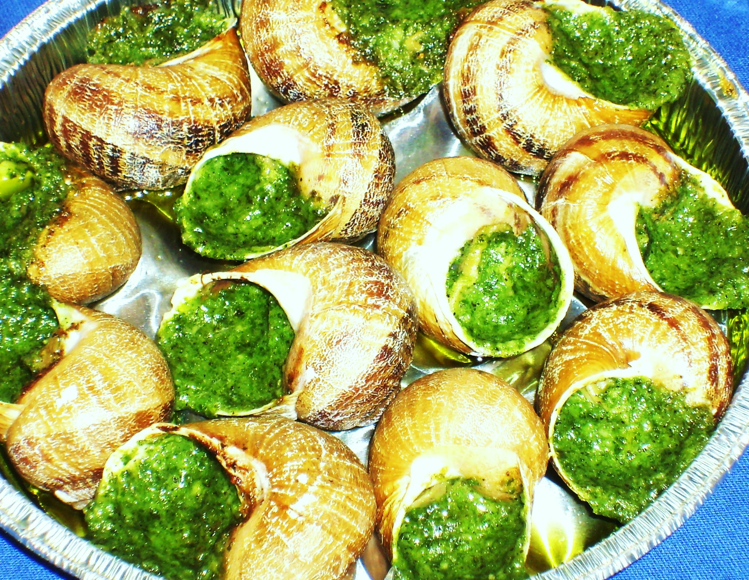 Assiette de 12 escargots à la bourguignonne