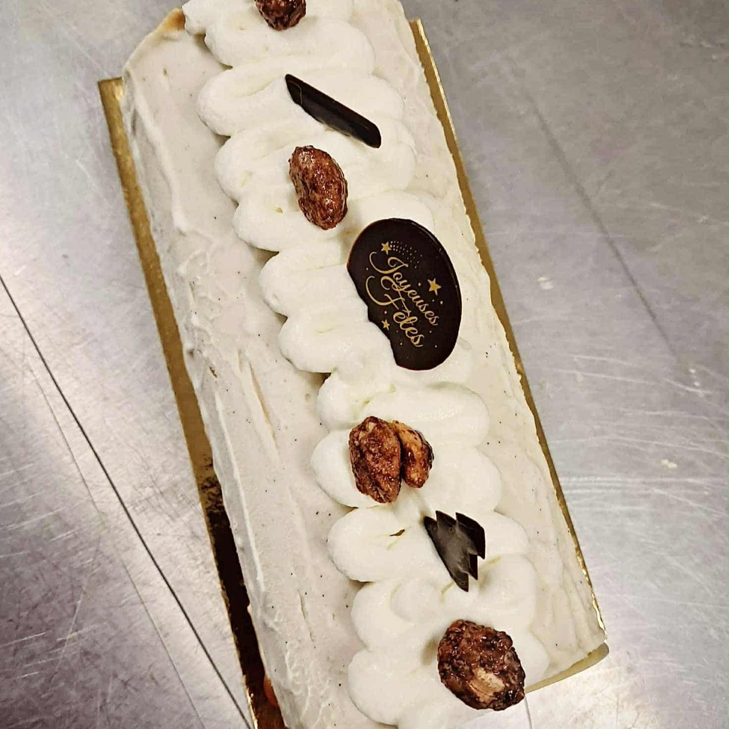 Bûche glacée vanille caramel 6/8 pers