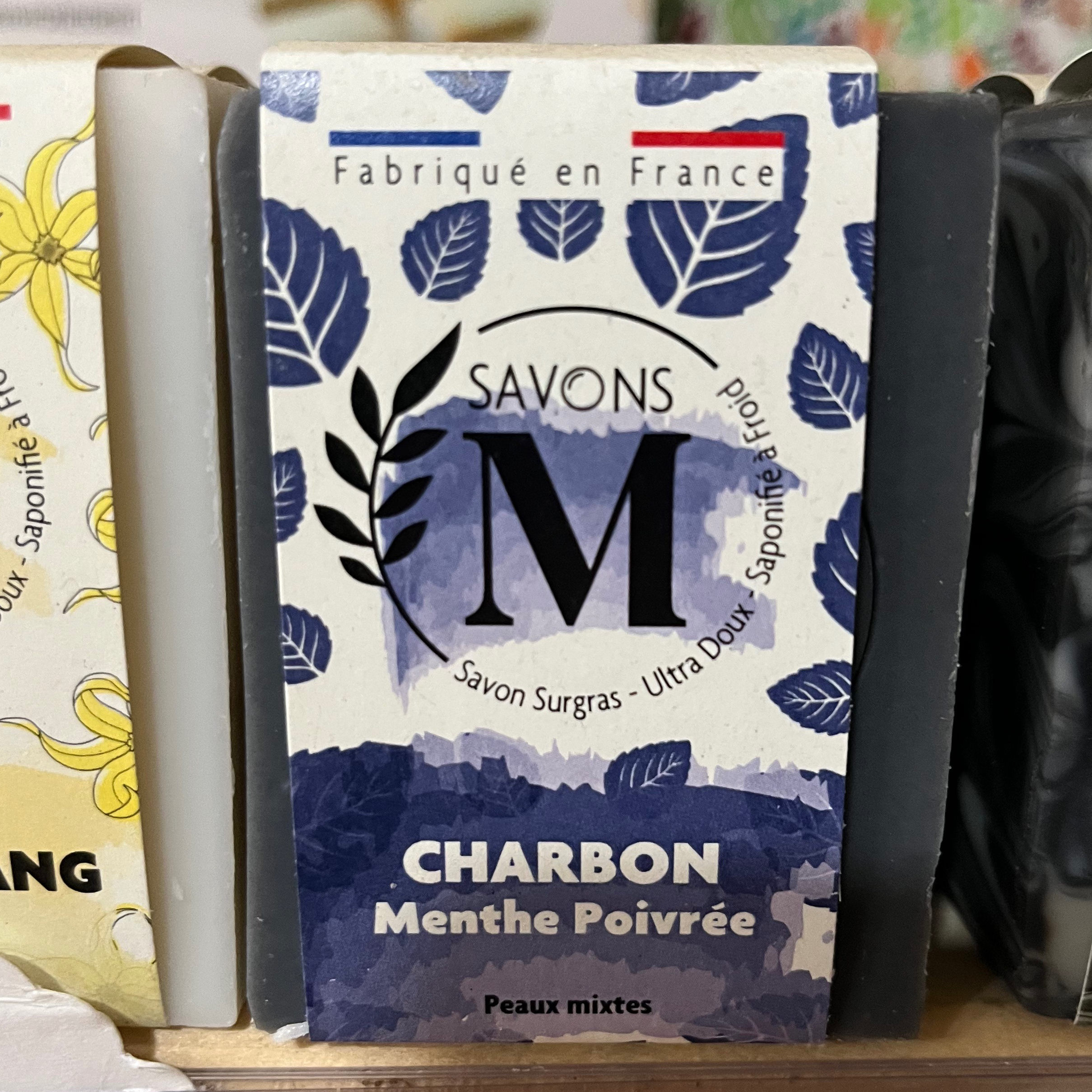 SAVON CHARBON MENTHE POIVRÉE
