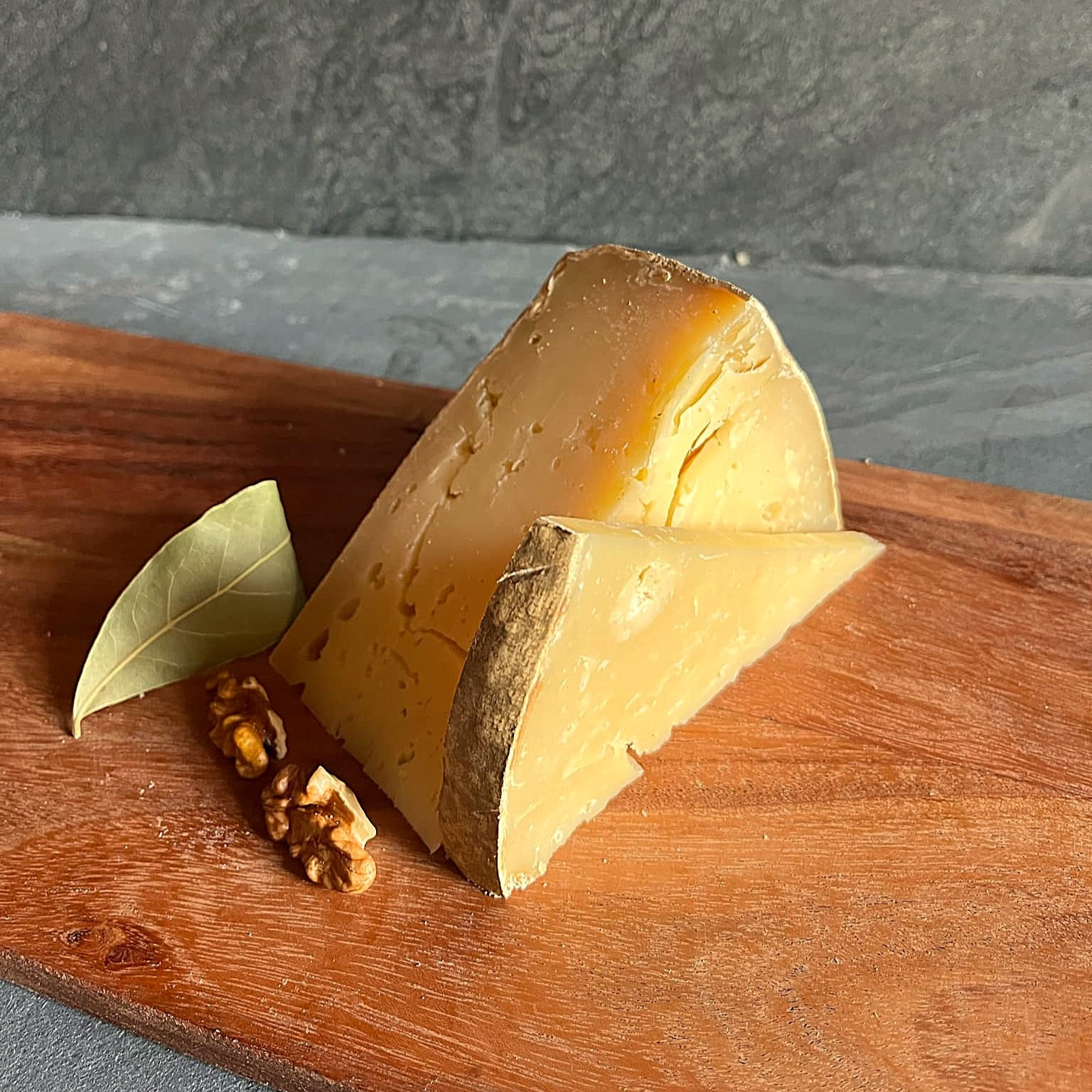 Demi Tomme des Pyrénées affinage 12 mois - 1,5kg