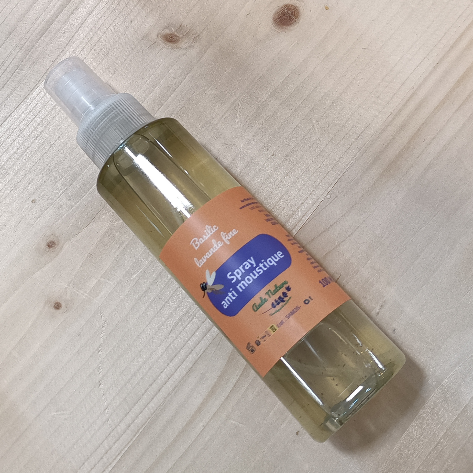 Spray anti-moustique